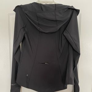 lululemon windbreaker